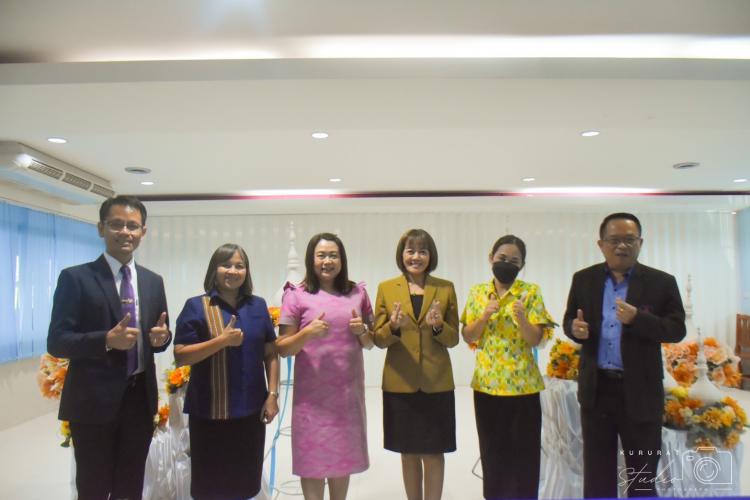 การประเมินเงินเดือนของผู้อำนวยการสถานศึกษาโรงเรียนในสังกัดสหวิทยาเขตราชบุรี เขตที่ 1