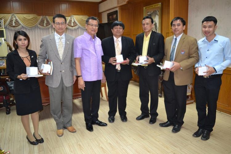 ผอ.สพม.8 อวยพรปีใหม่แก่ผู้ว่าราชการจังหวัดราชบุรี รองผู้ว่าราชการจังหวัดราชบุรี นายกองค์การบริหารส่วนจังหวัดราชบุรี 