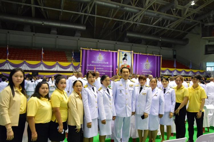  พิธีลงนามถวายพระพร ต่อหน้าพระฉายาลักษณ์ สมเด็จพระนางเจ้าฯ พระบรมราชินี