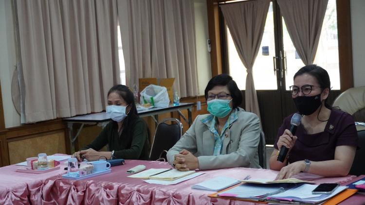 การส่งเสริมการนิเทศเพื่อพัฒนาคุณภาพการศึกษา​สพม.เขต​ 8​ คณะนิเทศโดย​ รองผอ.สพม.ราชบุรี​ ดร.ณัฐฐินันท์​  พราหมณ์สังข์​ ศน.พจนพร  รึ่งทอง​ และศน.ดาราวรรณ​ สุขคันธรักษ์