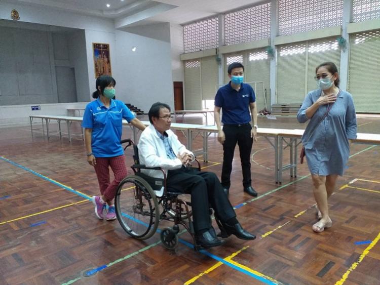 ตรวจเยี่ยมความเรียบร้อยของสนามสอบเพื่อความพร้อมของอาคาร๘ และจุดคัดกรอง บริเวณหอประชุม๒