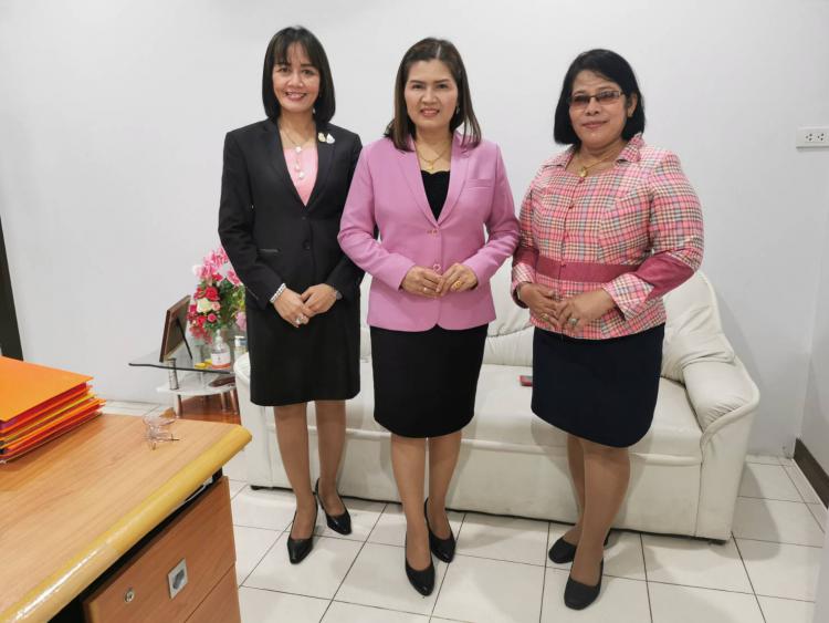 ผู้อำนวยการสำนักงานเขตพื้นที่การศึกษามัธยมศึกษาราชบุรี เดินทางมาสักการะพระพุทธรูปประจำห้องทำงาน สำนักงานเขตพื้นที่การศึกษามัธยมศึกษาราชบุรี ในโอกาสที่เข้ารับตำแหน่ง ผู้อำนวยการสำนักงานเขตพื้นที่การศึกษามัธยมศึกษาราชบุรี