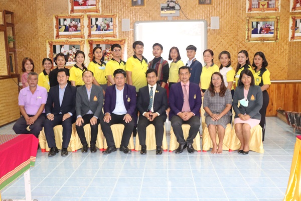 ผอ.สพม.8 ตรวจเยี่ยมโรงเรียนอุดมสิทธิศึกษา