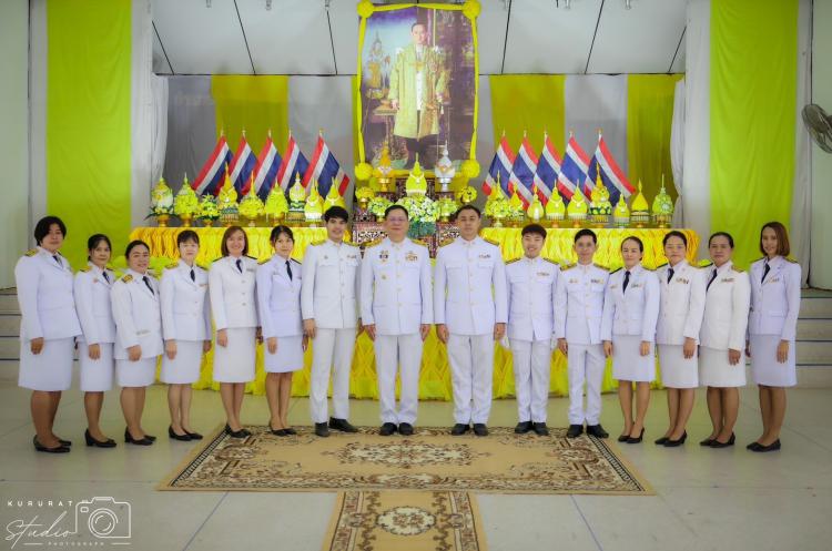 พิธีทำบุญตักบาตรและพิธีวางพานพุ่มดอกไม้ถวายราชสักการะแด่พระบาทสมเด็จพระบรมชนกาธิเบศร  มหาภูมิพลอดุลยเดชมหาราช บรมนาถบพิตร  ณ ศาลาประชาคม ที่ว่าการอำเภอจอมบึง 