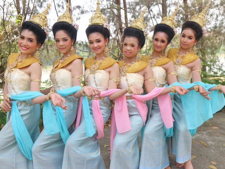 งานบวงสรวงศาลพ่อปู่หัวเกาะ ต.เบิกไพร อ.บ้านโป่ง จ.ราชบุรี