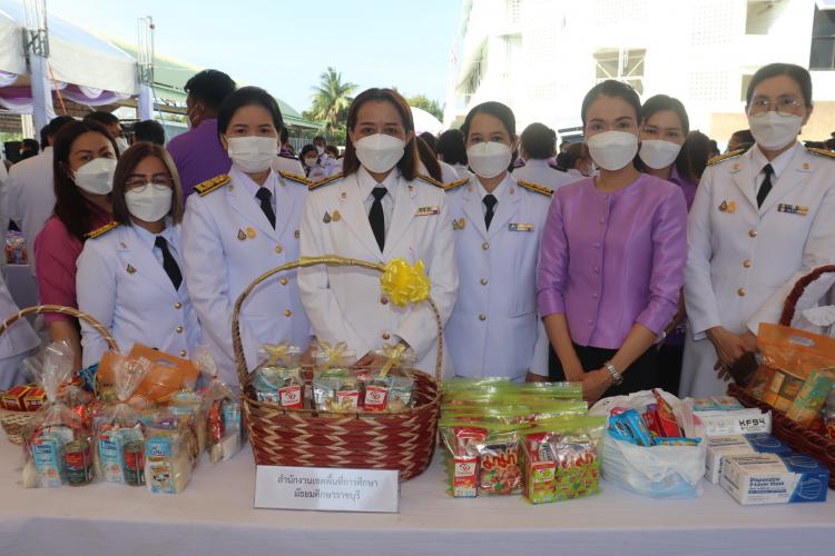 ร่วมพิธีทำบุญตักบาตรเพื่อถวายเป็นพระราชกุศล เนื่องในโอกาสวันเฉลิมพระชนมพรรษา สมเด็จพระนางเจ้าสุทิดา พัชรสุธาพิมลลักษณ พระบรมราชินี 3 มิถุนายน 2566 