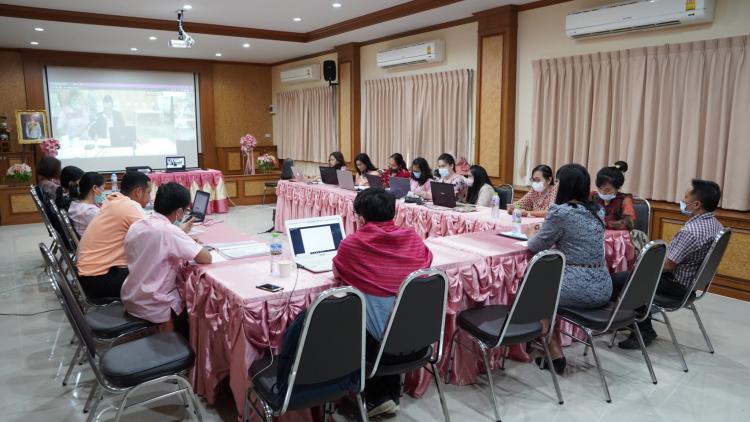 ประชุมปฏิบัติการเสริมสร้างสมรรถนะครูผู้ช่วยสู่การเป็นครูมืออาชีพ