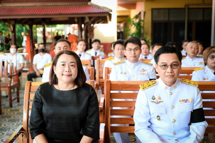 การร่วมเป็นเจ้าภาพฟังสวดพระอภิธรรม และร่วมงานพระราชทานเพลิงศพ คุณแม่ระเบียบ ทองลิ่ม มารดาของนายไพโรจน์ ทองลิ่ม ครูกลุ่มสาระการเรียนรู้สุขศึกษาและพลศึกษา 