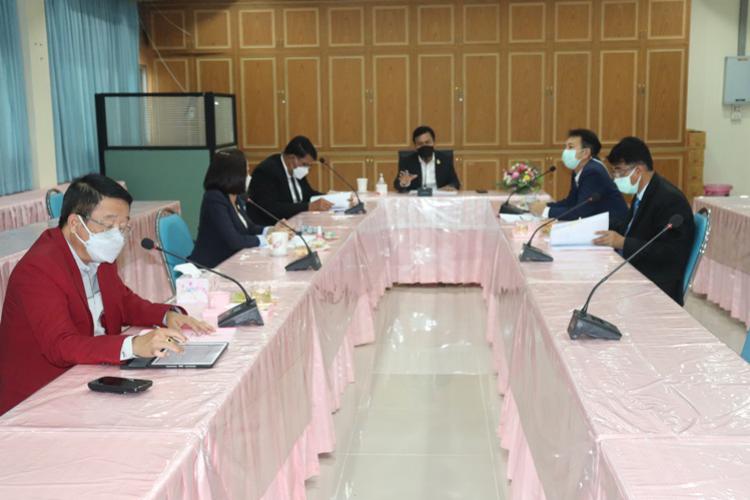 ประชุมคณะกรรมการตรวจสอบและประเมินความพร้อมการขยายชั้นเรียนในสถานศึกษาขั้นพื้นฐาน 