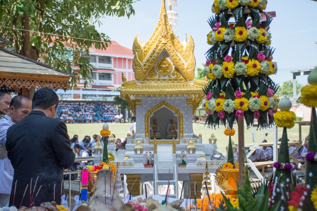 พิธีตั้งศาลเจ้า โรงเรียนรัตนราษฎร์บำรุง 