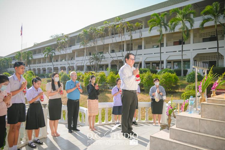 สักการะสิ่งศักดิ์สิทธิ์ประจำโรงเรียน