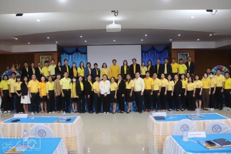ประชุมเชิงปฏิบัติการตามโครงการขับเคลื่อนหลักปรัชญาเศรษฐกิจพอเพียงสู่สถานศึกษา 