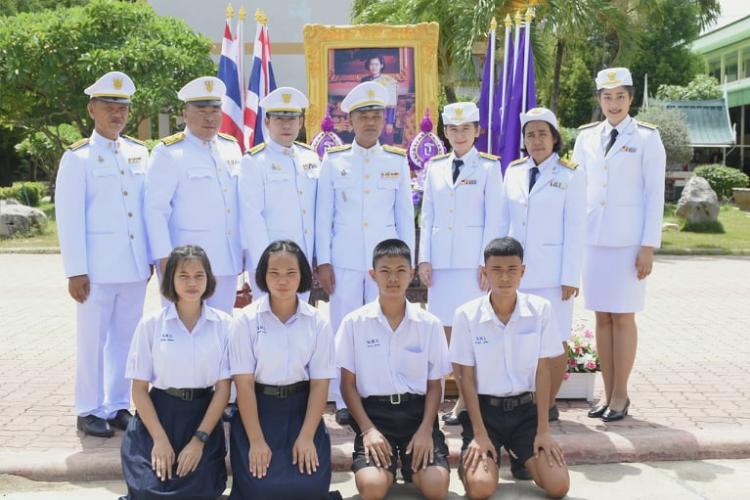 เฝ้ารับเสด็จสมเด็จพระกนิษฐาธิราชเจ้า กรมสมเด็จพระเทพรัตนราชสุดาฯ สยามบรมราชกุมารี เสด็จพระราชดำเนินไปทรงเปิดงานฉลองครบรอบ ๔๘ ปีสหกรณ์โคนมหนองโพราชบุรี 