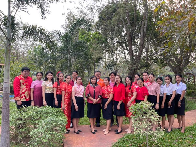 ไหว้พระประจำโรงเรียน  สิ่งศักดิ์สิทธิ์ และจัดกิจกรรมเนื่องในเทศกาลตรุษจีน ๒๕๖๔