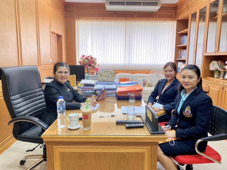 ผู้ทรงคุณวุฒิในการสัมภาษณ์ให้ข้อมูล นักศึกษาปริญญาเอก สาขาบริหารการศึกษา มหาวิทยาลัยมหามกุฏราชวิทยาลัย 