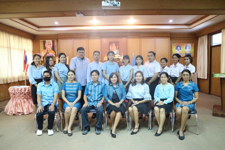 10 สิงหาคม 2563 ผู้อำนวยการโรงเรียน คณะครู และนักเรียนโรงเรียนเนกขัมวิทยาร่วมกันทำบุญตักบาตรถวายเป็นพระราชกุศล พร้อมมอบทุนการศึกษา เนื่องในโอกาสวันเฉลิมพระชนมพรรษา สมเด็จพระนางเจ้าสิริกิติ์ พระบรมราชินีนาถ พระบรมราชชนนีพันปีหลวง (วันแม่แห่งชาติ)