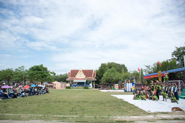 ประกวดเชียร์ลีดเดอร์ การแข่งขันกีฬาภายใน โรงเรียนรัตนราษฎร์บำรุง