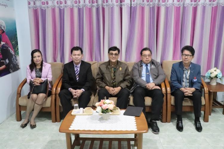 ต้อนรับคณะผู้บริหารหารศึกษา ผู้บริหารสถานศึกษา และคณะศึกษาดูงาน จาก สพม.เขต 42(นครสวรรค์-อุทัยธานี) ที่ได้เดินทางมาศึกษาดูงานโครงการโรงเรียนสุจริต