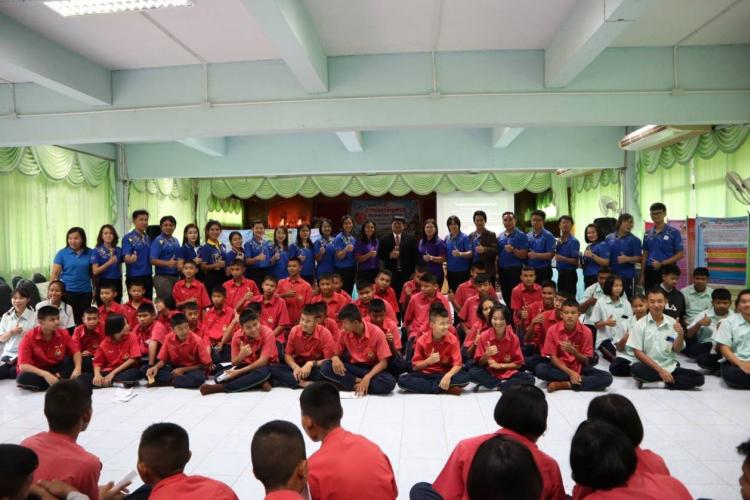 ผอ.สพม.8 ตรวจเยี่ยมโรงเรียนห้วยกระเจาพิทยาคม
