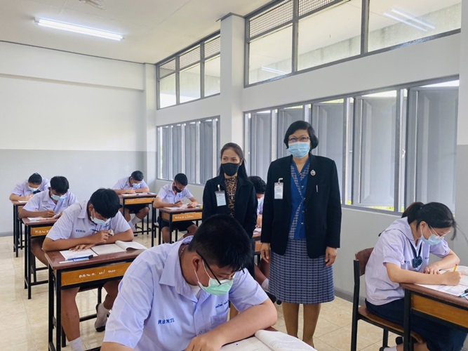 ตรวจเยี่ยมการจัดสอบทางการศึกษาระดับชาติขั้นพื้นฐาน (O-NET) ชั้นมัธยมศึกษาปีที่ 3 ปีการศึกษา 2564 ระดับสนามสอบ ศูนย์สอบสำนักงานเขตพื้นที่การศึกษามัธยมศึกษา เขต 8 ณ โรงเรียนเตรียมอุดมศึกษาพัฒนาการ ราชบุรี และโรงเรียนสายธรรมจันทร์