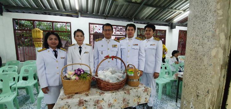 พิธีตักบาตรถวายพระราชกุศล เนื่องในวันคล้ายวันสวรรคตพระบาทสมเด็จพระบรมชนกาธิเบศร มหาภูมิพลอดุลยเดชมหาราช บรมนาถบพิตร