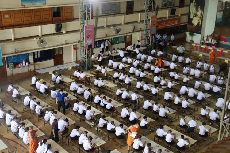 การสอบธรรมสนามหลวง