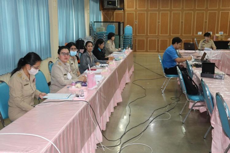 ประชุมคณะกรรมการดำเนินการจัดประชุมปฏิบัติการเสริมสร้างสมรรถนะครูผู้ช่วยสู่การเป็นครูมืออาชีพ ด้วยระบบ Video Conference ปีงบประมาณ พ.ศ.2563