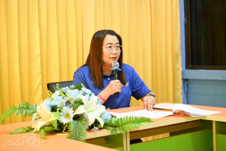 การประชุมผู้ประกอบการร้านอาหารภายในโรงเรียน 