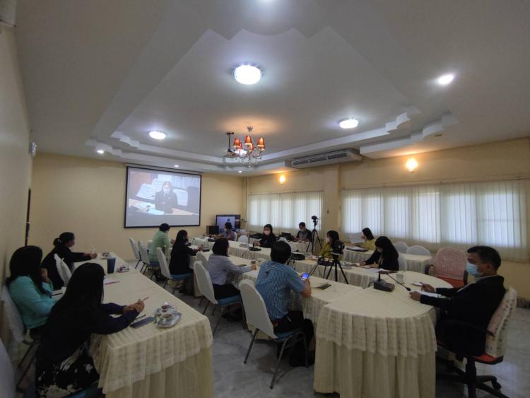 ประชุมทางไกล video conference  มอบนโยบายการเตรียมการก่อนเปิดภาคเรียนที่ 1/2564 และเตรียมการสอบคัดเลือกนักเรียนชั้น ม.1 และ ม.4