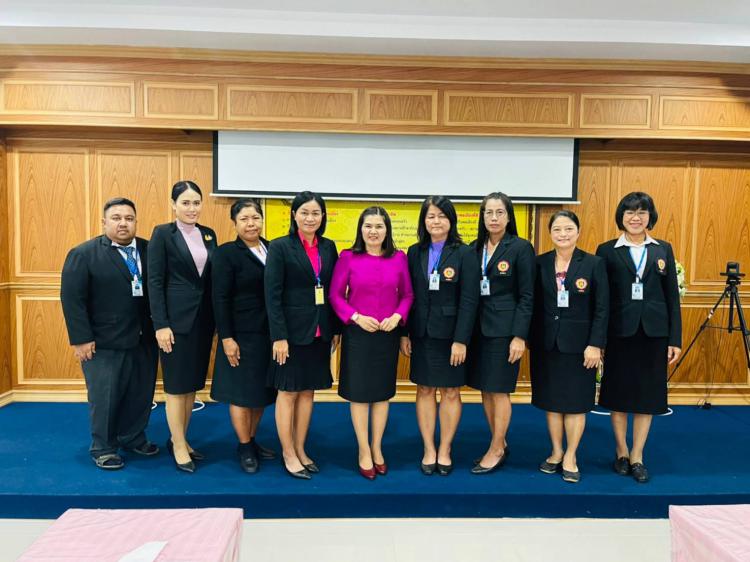 ผู้อำนวยการสำนักงานเขตพื้นที่การศึกษามัธยมศึกษาราชบุรี พูดคุย ให้ความรู้ในเรื่องโครงสร้างหน่วยงานในสำนักงานเขตพื้นที่การศึกษา ให้กับนักศึกษาระดับปริญญาโท มหาวิทยาลัยธนบุรี มหาวิทยาลัยราชภัฎบ้านสมเด็จเจ้าพระยา วิทยาลัยทองสุข การฝึกปฏิบัติการวิชาชีพบริหารหารศึกษา