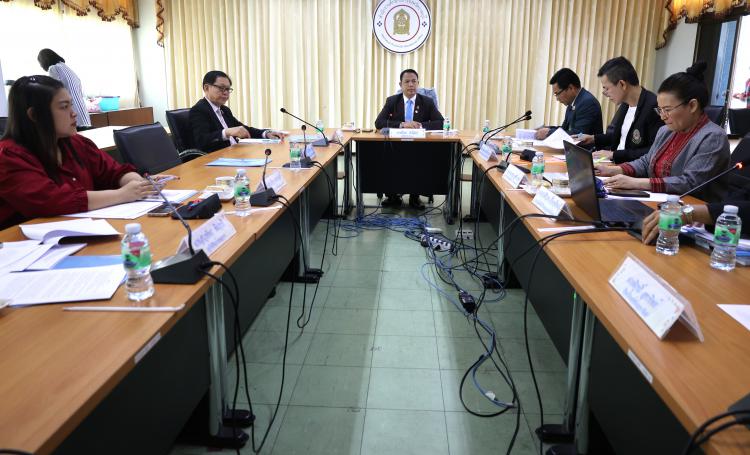 ประชุมผู้ทรงคุณวุฒิ การสนทนากลุ่ม (FOCUS GROUP DISCUSSION) ในการวิพากษ์ร่างรูปแบบฯ “โครงการการพัฒนารูปแบบการเรียนการสอนภาษาอังกฤษด้วยกระบวนการวิจัยในชั้นเรียน เพื่อส่งเสริมทักษะการเรียนรู้ในศตวรรษที่ 21”
