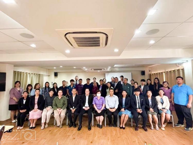  การเข้าร่วมประชุมและสัมมนาการพัฒนาหลักสูตรเชื่อมโยง  