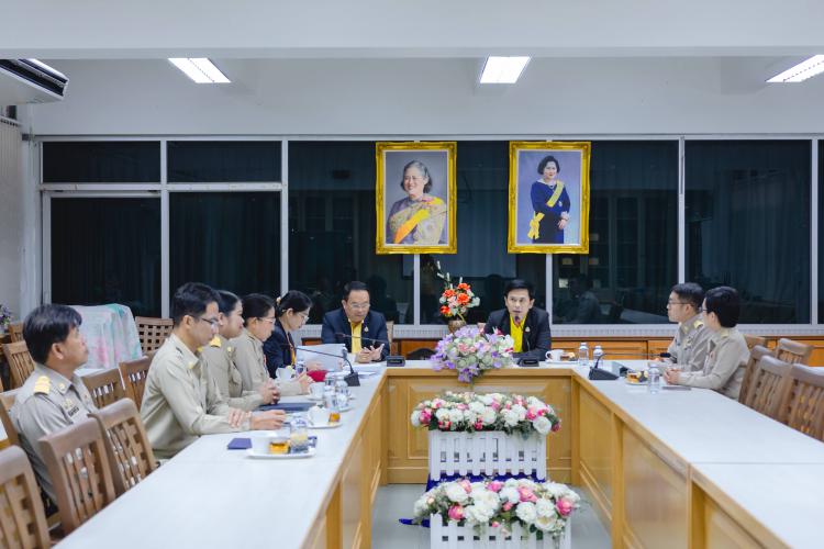  ฝึกประสบการณ์สถานศึกษาต้นแบบ/ชุมชน/แหล่งเรียนรู้ตามสภาพจริง ณ โรงเรียนเบญจมราชูทิศ ราชบุรี ให้กับข้าราชการครูและบุคลากรทางการศึกษาตำแหน่งผู้บริหารสถานศึกษา (ตำแหน่งผู้อำนวยการสถานศึกษาและรองผู้อำนวยการสถานศึกษา) 