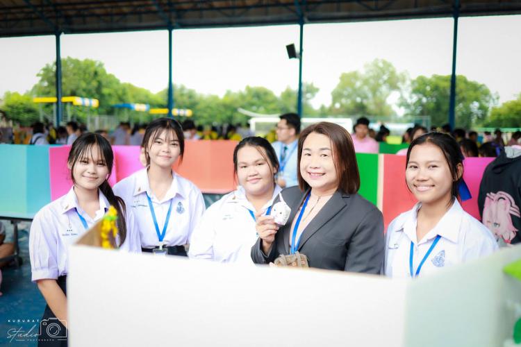 เรื่องกิจกรรมพัฒนานักเรียนในการสร้างนวัตกรรม การศึกษาค้นคว้าด้วยตนเอง ในส่วนของการนำเสนอผลงาน (IS3)