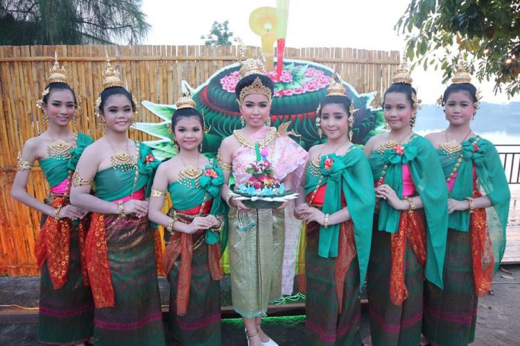 งานลอยกระทง ณ ตลาดเก่า 119 ปี เจ็ดเสมียน