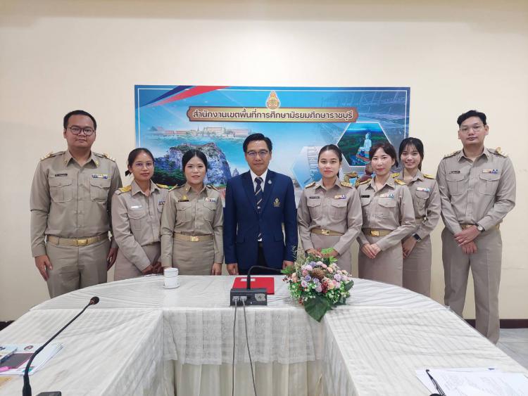 ให้การต้อนรับและกล่าวให้โอวาท ข้าราชการบรรจุใหม่ ตำแหน่งครูผู้ช่วย โดยเรียกบรรจุจากบัญชีผู้สอบแข่งขันได้ 