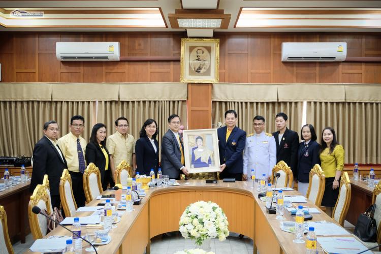 ประชุมกลุ่ม รร.เฉลิมพระเกียรติฯ ณ รร.สตรีวัดระฆัง