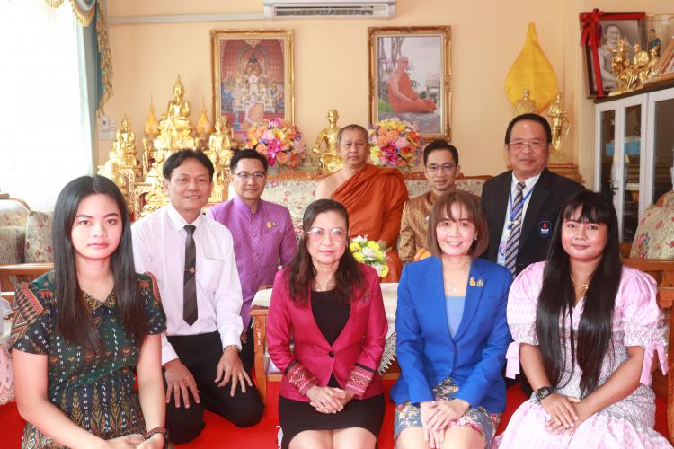เข้าถวายสักการะ พระปิยทัสสี (วิษณุ ปิยธโน) เจ้าคณะจังหวัดราชบุรี (ธ.) เจ้าอาวาสวัดอมรินทราราม (วัดตาล) อำเภอเมือง จังหวัดราชบุรี เนื่องในโอกาสที่ ดร.สิทธิพล พหลทัพ ย้ายมาดำรงตำแหน่งผู้อำนวยการสำนักงานเขตพื้นที่การศึกษามัธยมศึกษาราชบุรี