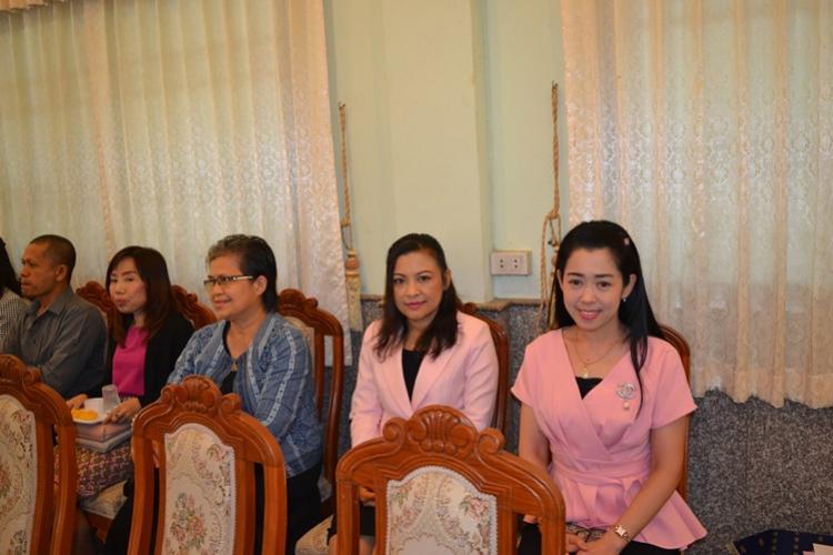 ประชุมสัมมนา โครงการชุมชนคุณธรรมรวมใจ เทิดไท้สถาบันพระมหากษัตริย์ กิจกรรม ประชุมสัมมนาชุมชนคุณธรรม  นำการพัฒนา เทิดไท้สถาบันพระมหากษัตริย์