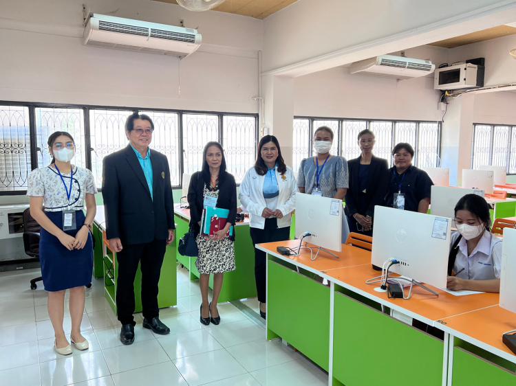ตรวจเยี่ยมการทดสอบทางการศึกษาระดับชาติขั้นพื้นฐาน (O-NET) ระดับชั้นมัธยมศึกษาปีที่ 6 ด้วยระบบดิจิทัล (Digital Testing) ปีการศึกษา 2565 สนามสอบโรงเรียนบรมราชินีนาถราชวิทยาลัย 