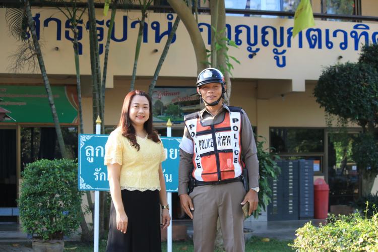 กิจกรรม5นาที หน้าเสาธง อบรมวินัยจราจร โดยสถานีตำรวจภูธรอำเภอบ้านคา