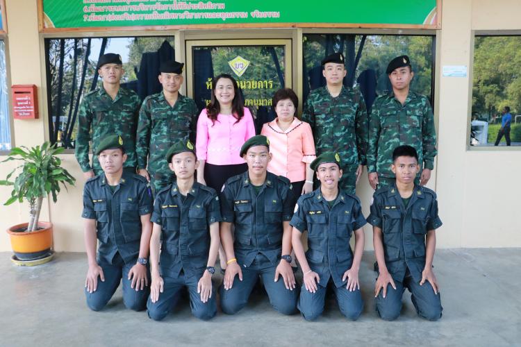 คณะนายทหารร่วมกับโรงเรียนบ้านคาวิทยา จัดกิจกรรมให้ความรู้เรื่อง พิษภัยจากยาเสพติด
