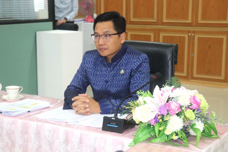 ร่วมประชุมออนไลน์ผ่านระบบ Zoom กับผู้แทน กองทุนเพื่อความเสมอภาคทางการศึกษา (กสศ.) และเครือข่ายการศึกษาในจังหวัดราชบุรี เพื่อเตรียมความพร้อมต้อนรับ พล.ต.อ.เพิ่มพูน ชิดชอบ รัฐมนตรีว่าการกระทรวงศึกษาธิการ