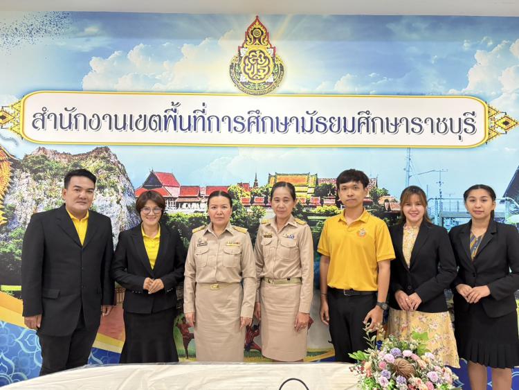ให้ความรู้เกี่ยวกับการปฏิบัติงานของกลุ่มนิเทศ ติดตาม และประเมินผลการจัดการศึกษา กับนักศึกษาฝึกปฏิบัติการวิชาชีพบริหารการศึกษาระดับปริญญาโท