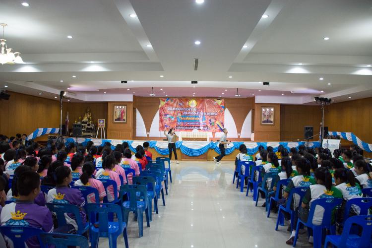 โครงการบริการวิชาการสู่ชุมชนรอบรั้ว มทธ.กรุงเทพ คณะศิลปศาสตร์