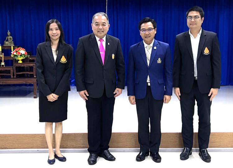 ประชุมรับฟังคำชี้แจงแนวทางการตรวจราชการและติดตามประเมินผลตามนโยบายการตรวจราชการของกระทรวงศึกษาธิการ ประจำปีงบประมาณ พ.ศ. 2567 รอบที่ 1 จากนายสุรศักดิ์ อินศรีไกร ผู้ตรวจราชการกระทรวงศึกษาธิการ
