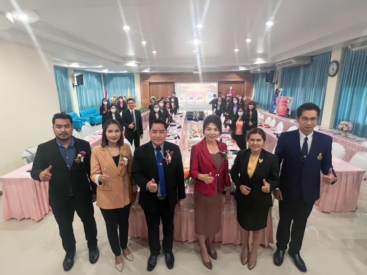 ให้การต้อนรับ คณะติดตาม การขับเคลื่อนนโยบาย จุดเน้น สพฐ. และนโยบาย ศธ. ประจำปีงบประมาณ พ.ศ. 2566 และนำเสนอข้อมูลรายตัวชี้วัด