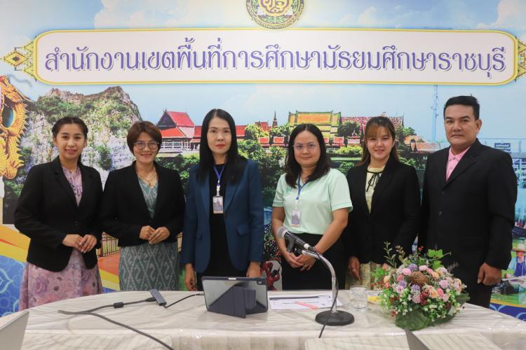 ให้ความรู้เกี่ยวกับการปฏิบัติงานของหน่วยตรวจสอบภายใน กับนักศึกษาฝึกปฏิบัติการวิชาชีพบริหารการศึกษาระดับปริญญาโท