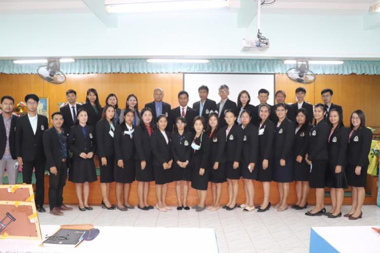 การอบรมเชิงปฏิบัติการ “การออกแบบการเรียนโดยใช้โครงงานนวัตถกรรมชุมชน”เพื่อพัฒนาศักยภาพครูผู้สอน และพิธีมอบเกียรติบัตรครูดีเด่น เนื่องในวันครู ปี พ.ศ. 2564