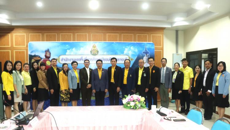 การนำเสนอผลการศึกษาดูงาน (งานกลุ่ม ด้วย VTR / Clip) และนำเสนอ Case Study รายบุคคล ในการพัฒนาข้าราชการครูและบุคลากรทางการศึกษาตำแหน่งผู้บริหารสถานศึกษา ตำแหน่งผู้อำนวยการสถานศึกษาและรองผู้อำนวยการสถานศึกษา ระยะที่ 2 การเรียนรู้สภาพจริง